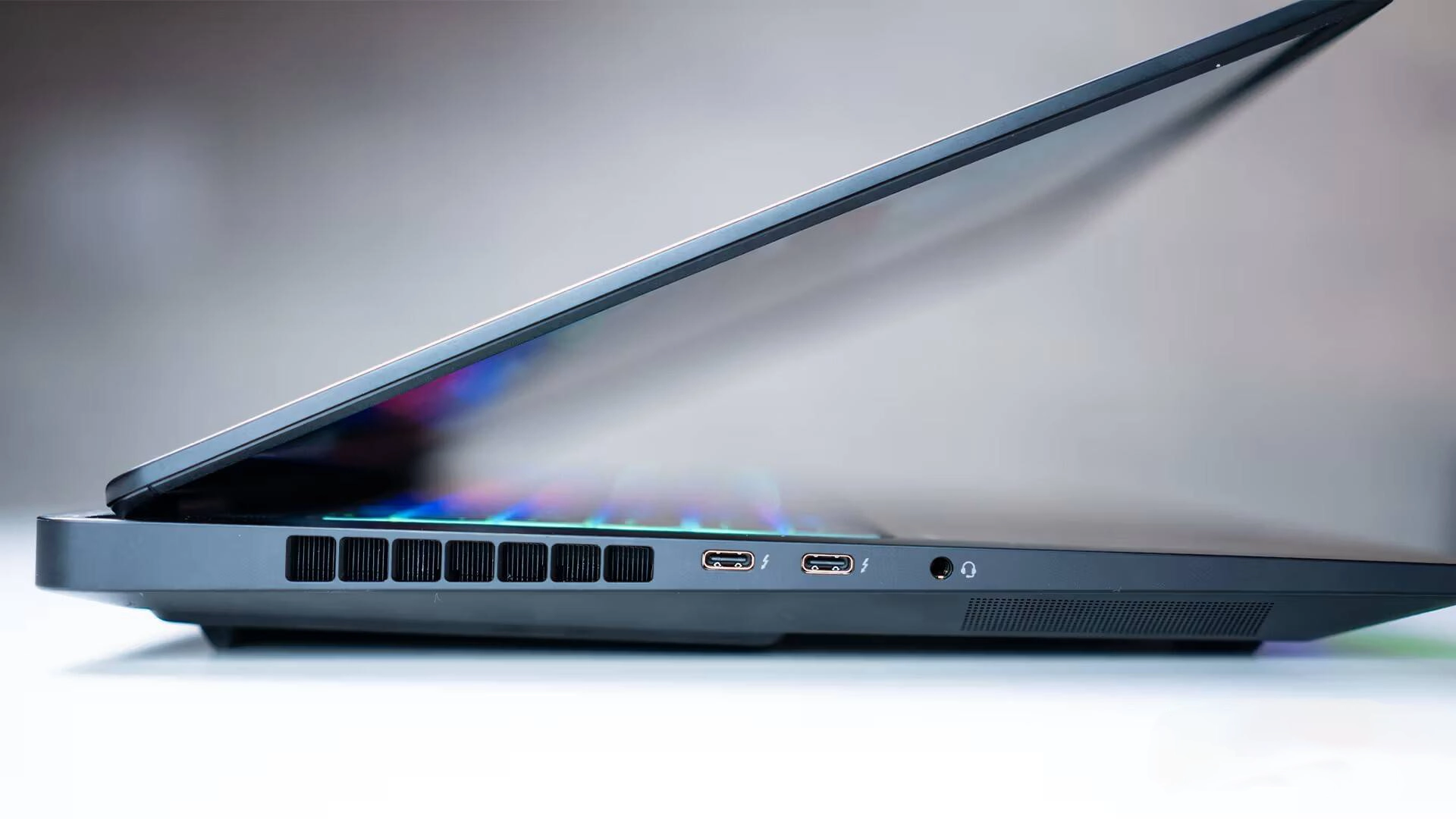 HP OMEN Max 16-AH0076TX (B90KQPA) Laptop Image-10